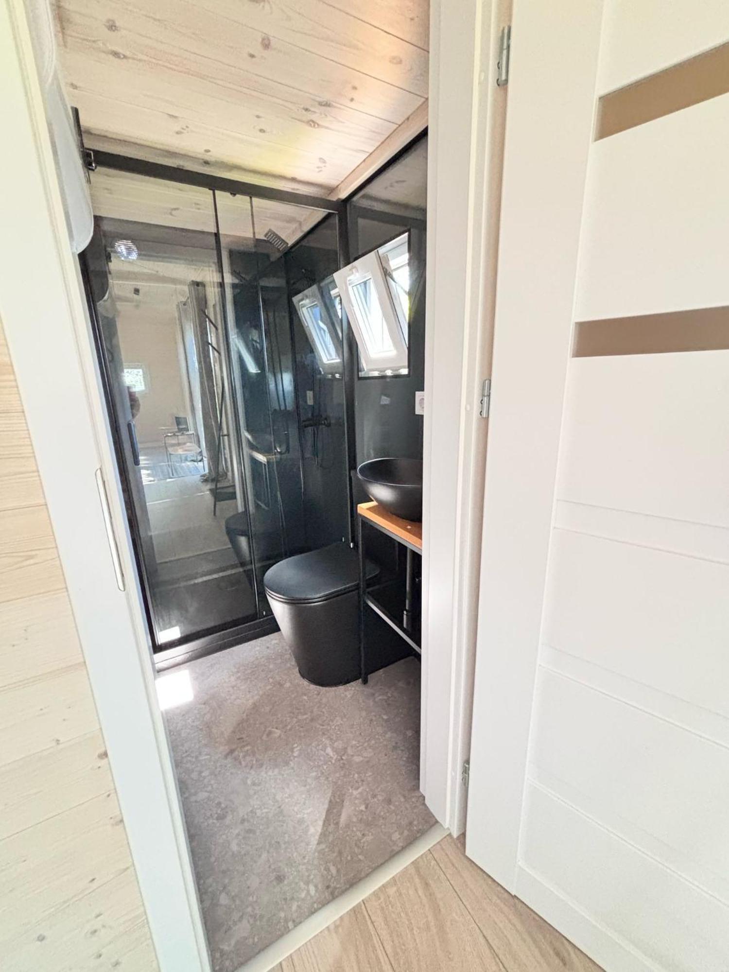 Kemping 3 Widoki Kiekrz -domki Tiny House Z Prywatna Plaza I Pomostem Nad Jeziorem Kierskim Poznań