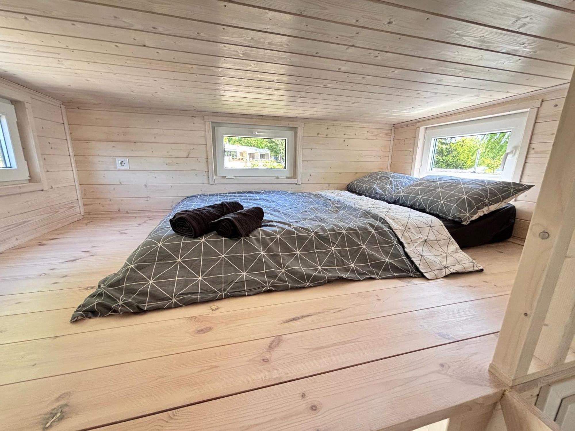 Campsite 3 Widoki Kiekrz -domki Tiny House Z Prywatna Plaza I Pomostem Nad Jeziorem Kierskim Poznan