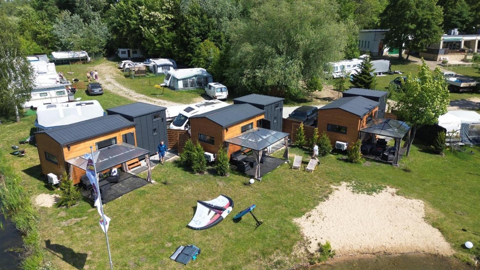 3 Widoki Kiekrz -domki Tiny House Z Prywatna Plaza I Pomostem Nad Jeziorem Kierskim *